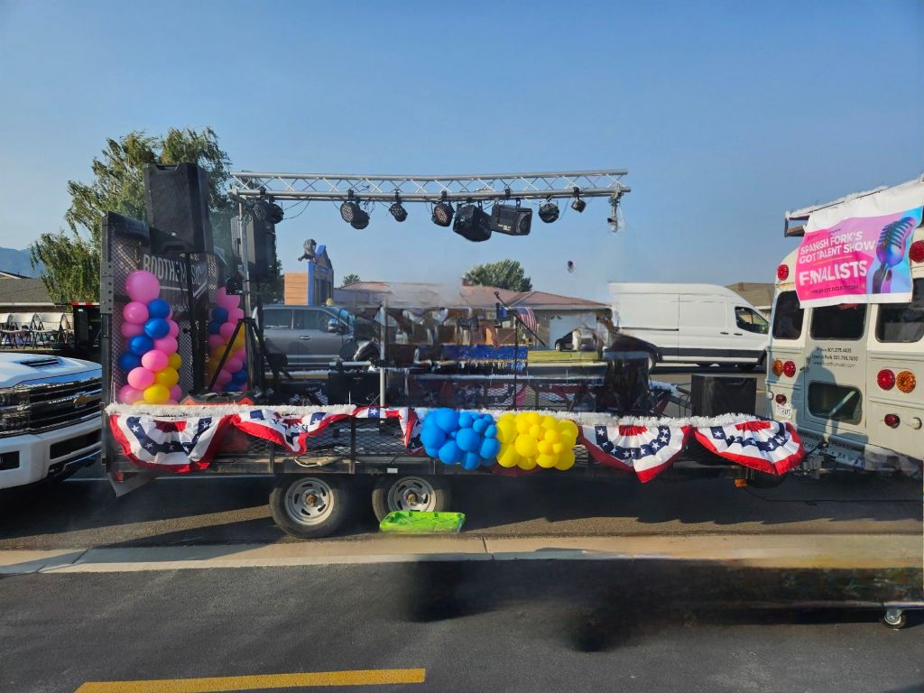 parade float balloons